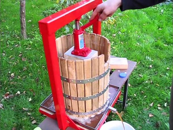  Apple Press