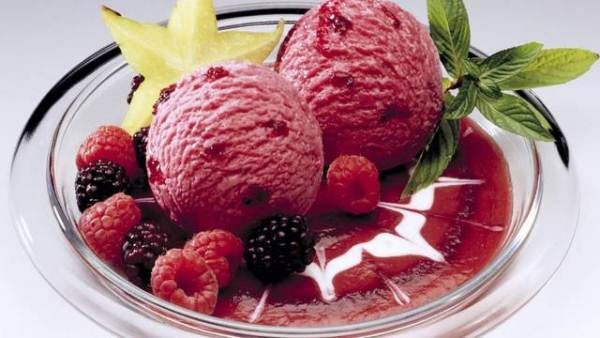  Brombeeralkohol-Sorbet