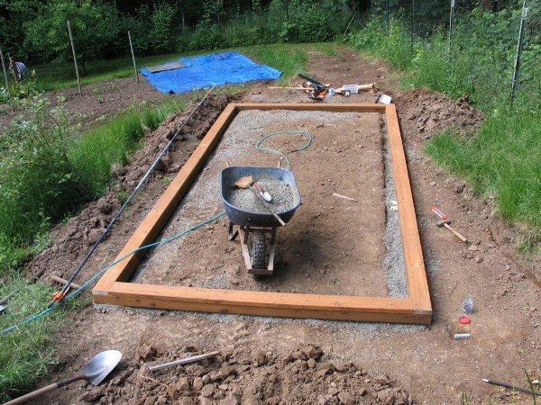  Le socle d'une serre en bois