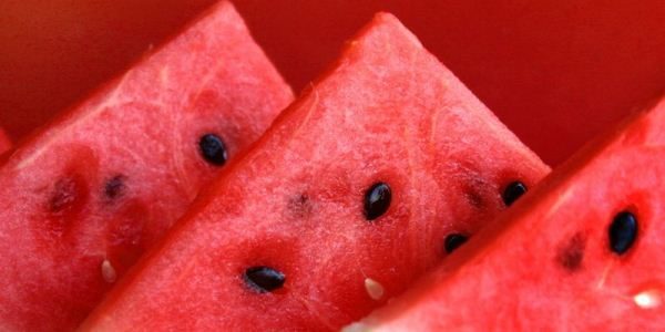  Wassermelonen bestehen zu 92% aus Wasser.