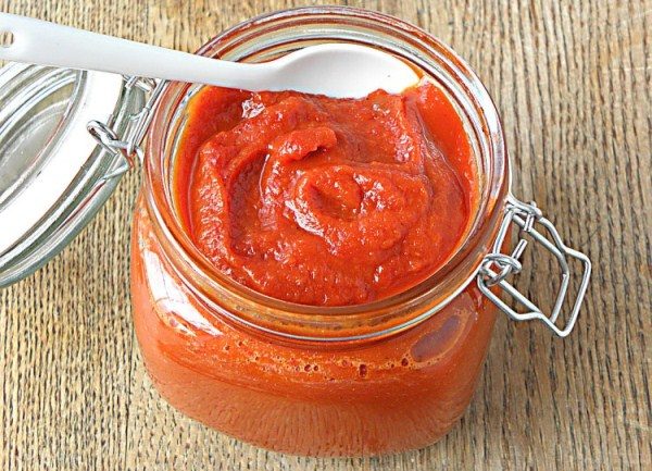  Tomaten eignen sich hervorragend für die Zubereitung von Säften, Ketchup, Lecho, Tomatenmark und verschiedenen Saucen