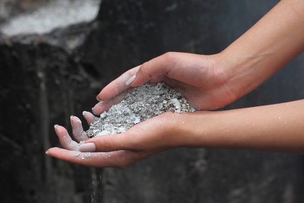  Holzasche - der beliebteste organische Dünger