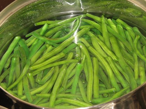  Rohe Hülsen können nicht konsumiert werden, sie müssen 5 Minuten kochen