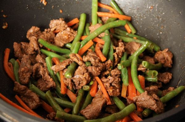  Les haricots verts se marient bien avec les plats de légumes et de viande.