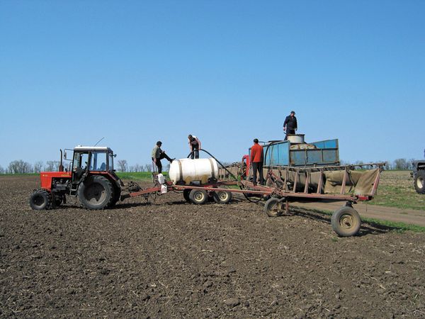  Les herbicides de pré-levée sont introduits entre le semis et les semis