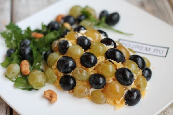  Salade aux raisins